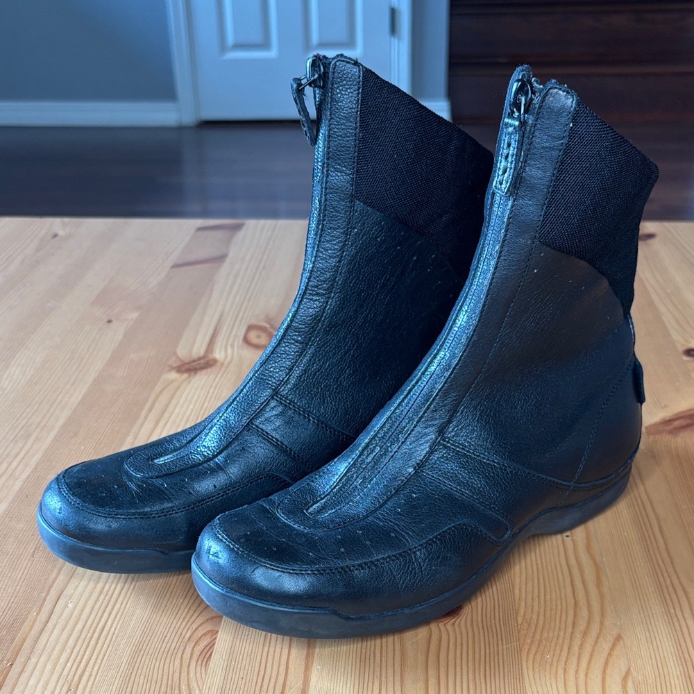 Cole Haan G Series D Ankle Boot w/ Nike Air Soles Women’s 7.5